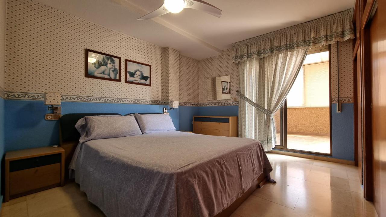 Atico Con Terraza Y 2 Habitaciones En Casco Antiguo Benidorm Zewnętrze zdjęcie