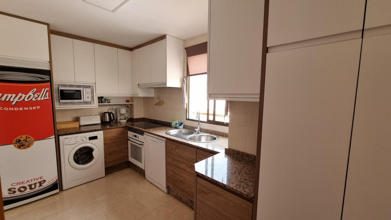 Atico Con Terraza Y 2 Habitaciones En Casco Antiguo Benidorm Zewnętrze zdjęcie